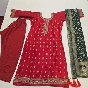 Women's Red Desi Traditional Outfit w Green Dupatta Size Extra Large